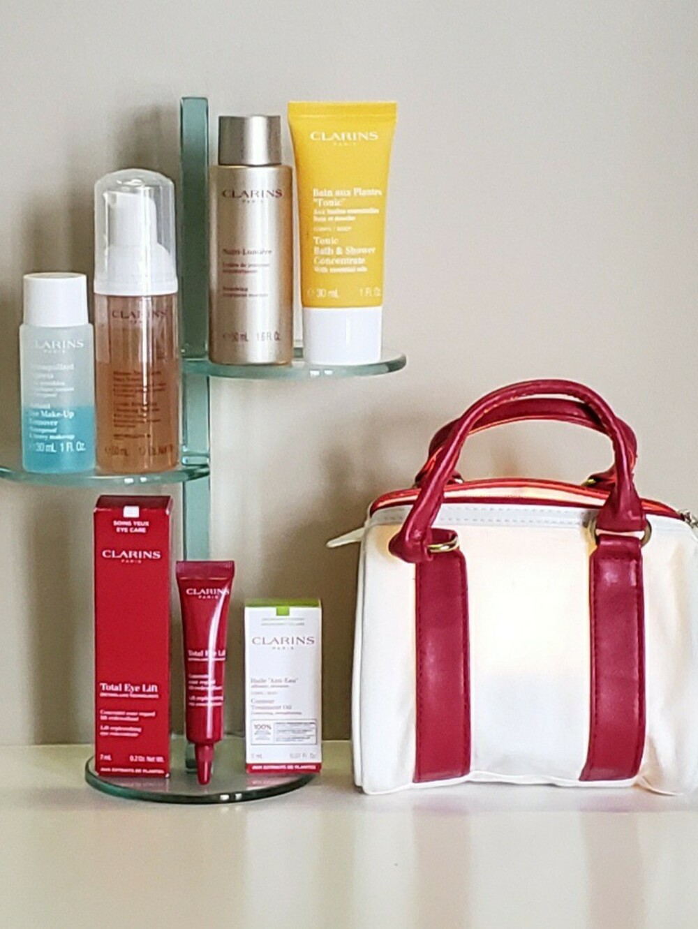 CLARINS travel Kit.